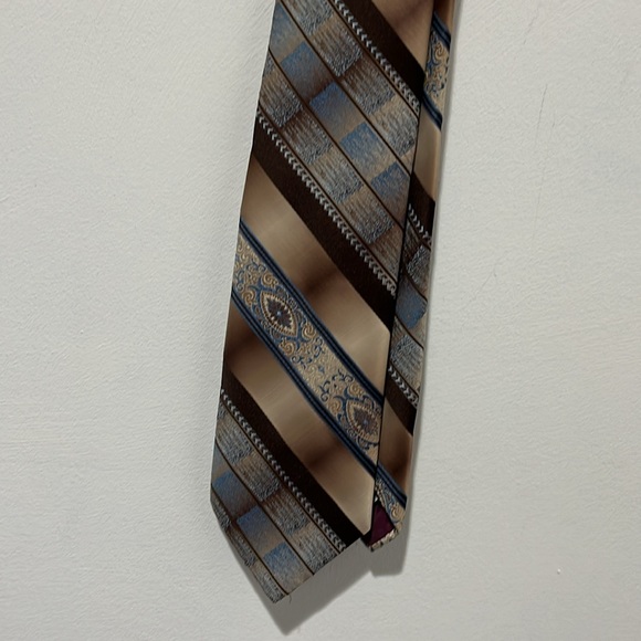 Vintage Beau Brummell men’s necktie 58” long by 3.5” wide 100% polyester - Picture 5 of 5